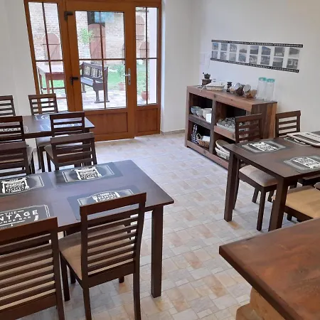 Bed & Breakfast Adamko Borkert Haz Villany
