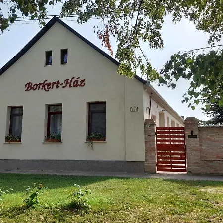Adamko Borkert Haz 3* Villány
