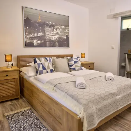 Adamko Borkert Haz Bed & Breakfast Villány