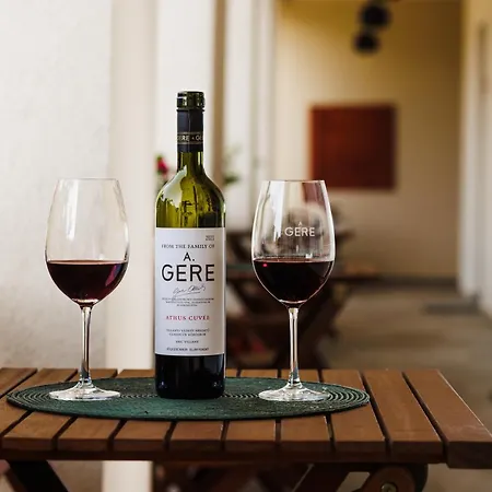 Adamkó Borkert Ház Panzió