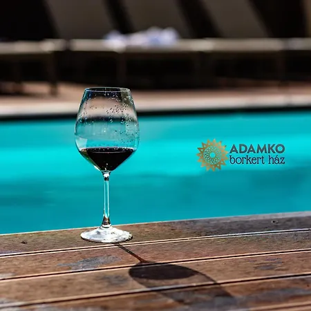 Adamkó Borkert Ház 3* Villány