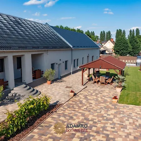 Bed & Breakfast Adamko Borkert Haz *
